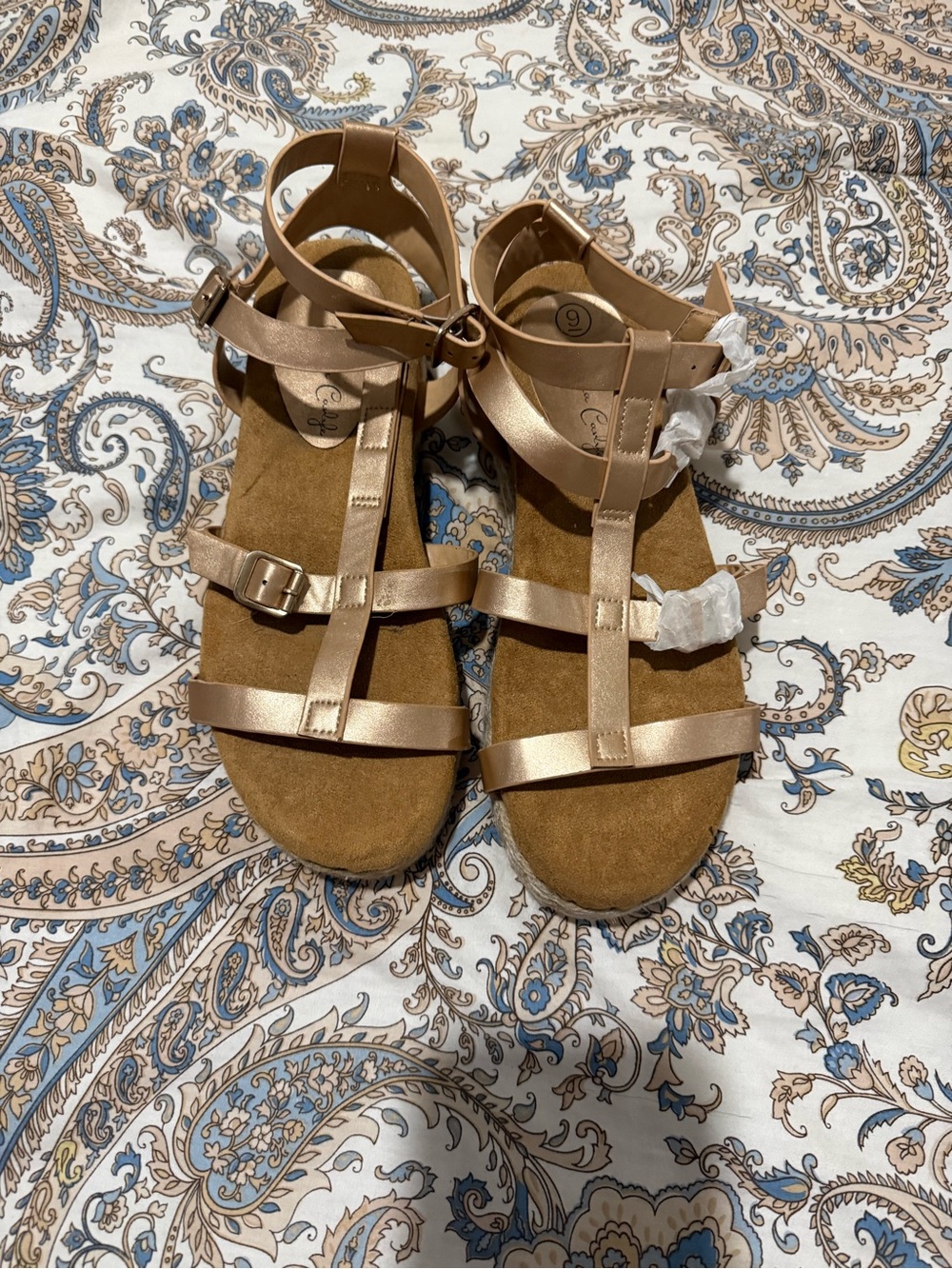 Women’s Strappy Metallic Tan Sandals never worn